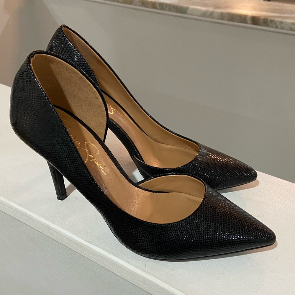 Jessica Simpson Pumps | Black Snake Skin Embossed Patent Leather